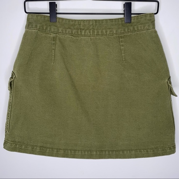 BDG UO SIZE SMALL GREEN DENIM MINI SKIRT WITH POCKETS - Picture 3 of 8